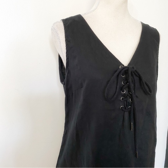 Elegant Black Sleeveless Dress - Picture 4 of 8